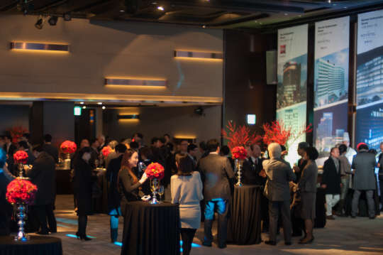 앰배서더 호텔 그룹이 창립 60주년 기념 고객 초청 행사를 지난 달 30일 서울 장충동 그랜드 앰배서더 서울에서 열었다. 앰배서더 호텔 그룹은 이날 행사에 그룹 내 17개 호텔의 주요 VIP 고객 500여 명을 초청했다.  앰배서더 호텔 그룹 제공